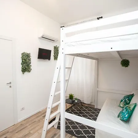 Mamiani 6 Apartment *