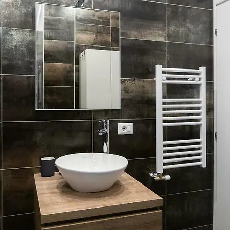Apartment Mamiani 6 *